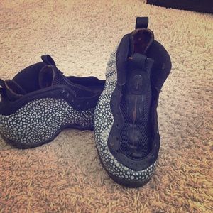 FOAMPOSITE.     Selling because there too small.